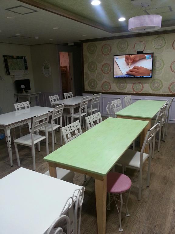 Gyeongju Friend Guesthouse Экстерьер фото