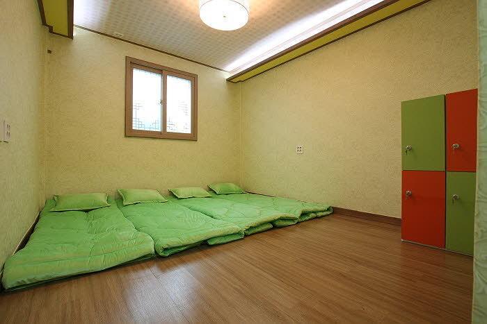 Gyeongju Friend Guesthouse Экстерьер фото
